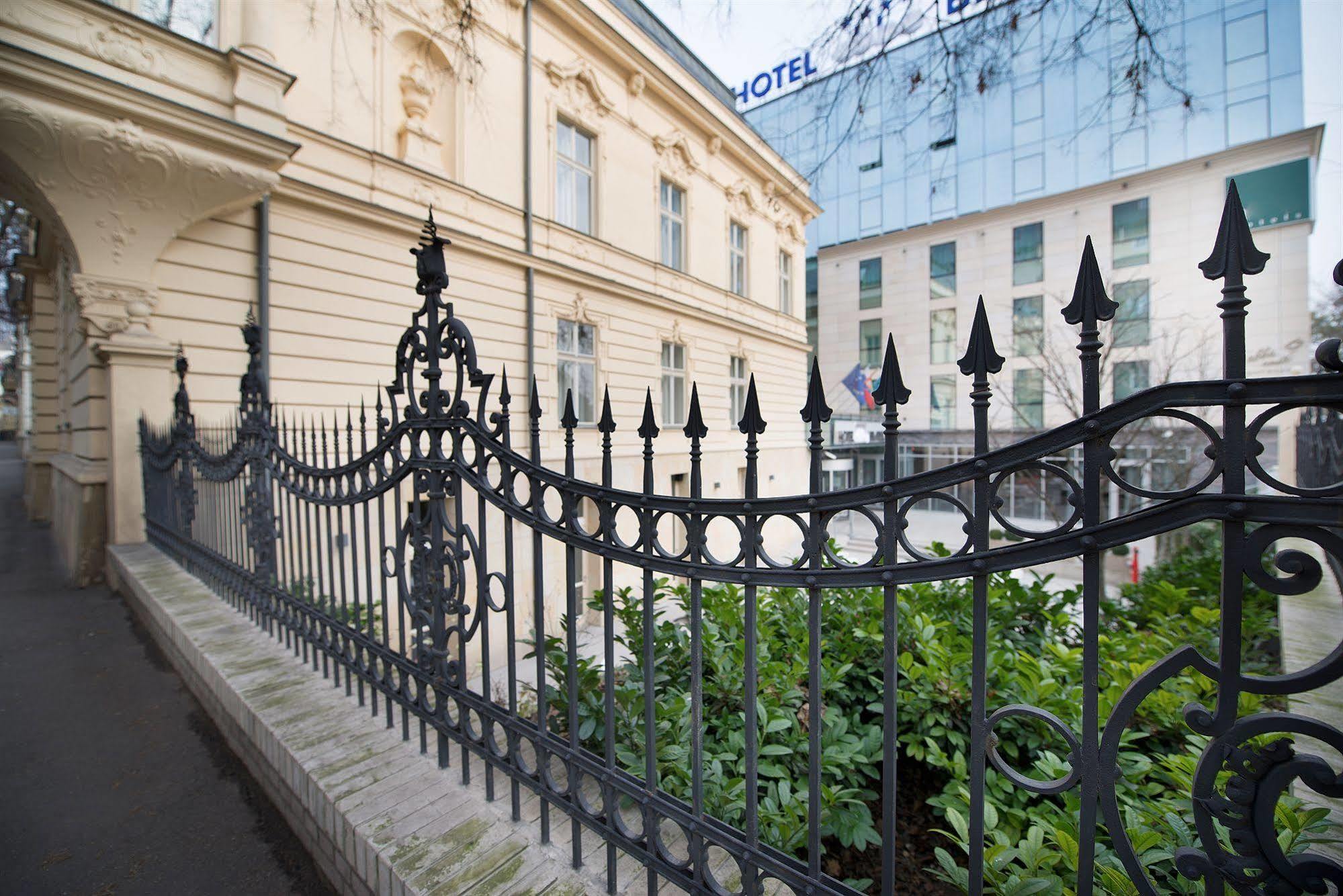 Wilson Palace By Loft Братислава Экстерьер фото